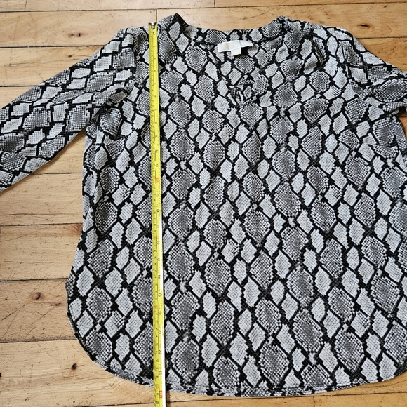 Michael Kors Snake Print Pattern Blouse - Picture 3 of 11